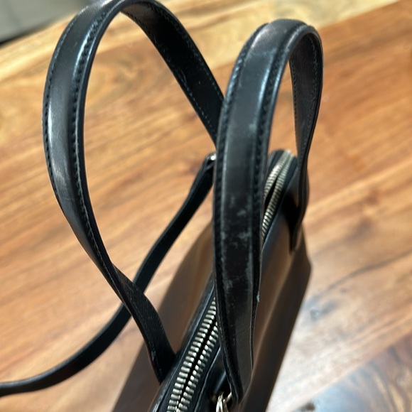 Salvatore Ferragamo Vintage Small Crossbody Bag Black Leather. - Picture 10 of 12